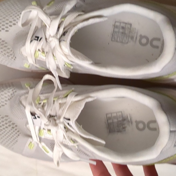 On cloud eclipse.  Women's 8.5 - Picture 5 of 8